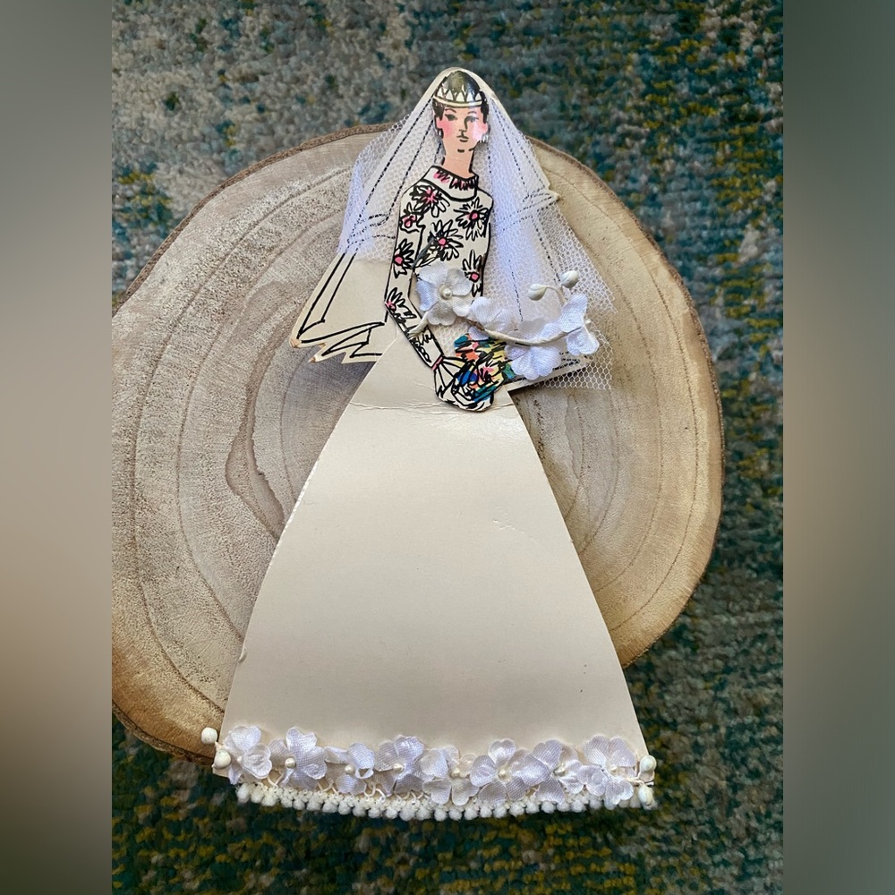 Vintage 70s Bergner’s paper wedding bride gift accessoy